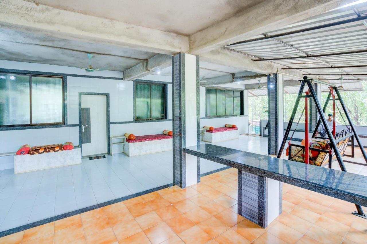 Spot On 63917 Hotel Dolphin Garden โกลาด ภายนอก รูปภาพ
