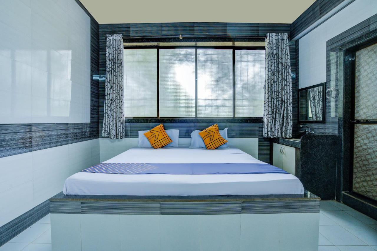Spot On 63917 Hotel Dolphin Garden โกลาด ภายนอก รูปภาพ